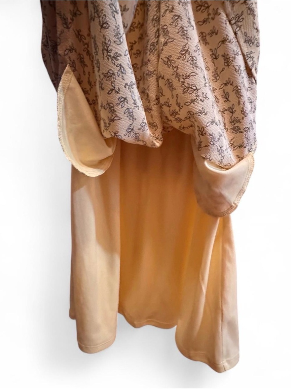 C Yellow V Neck Floral Faux Wrap Flutter Sleeves Pockets Dress Womens size Small - Picture 6 of 9